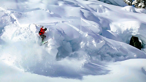 Avalanche safety training with snow profile analysis