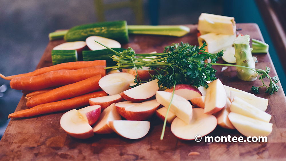 Online cooking event with seasonal meals as virtual teamcooking 