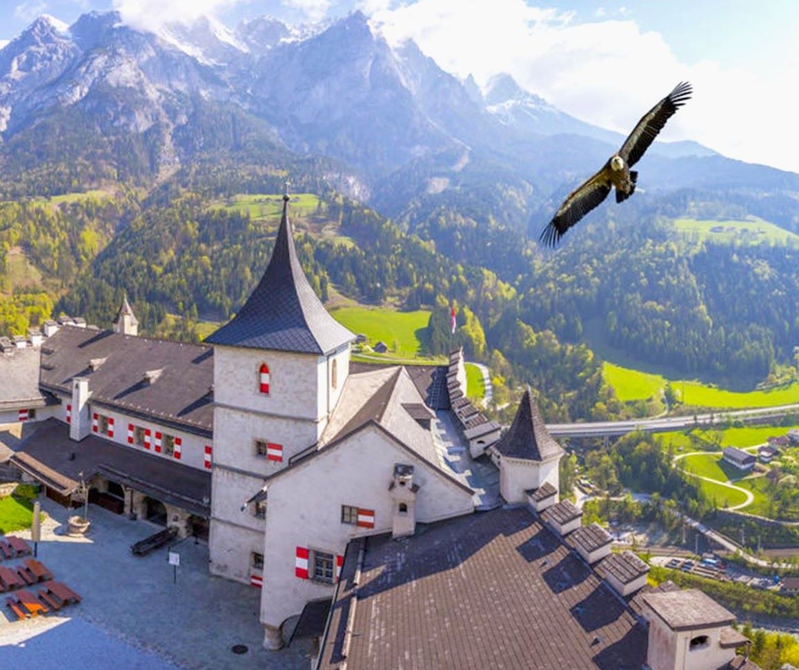 Burg Werfen Mittelalter Betriebsausflug Firmenfeier Teambuilding