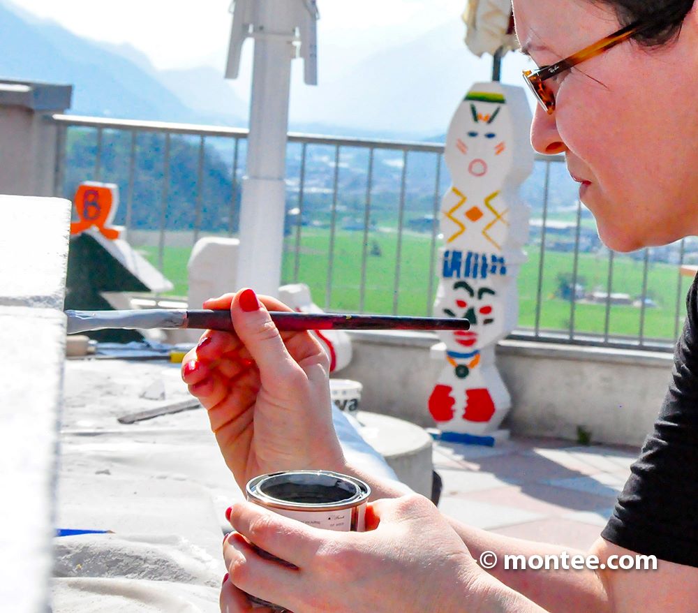 Teambuilding Idee Firmenkunstwerke schnitzen Ytong Wien