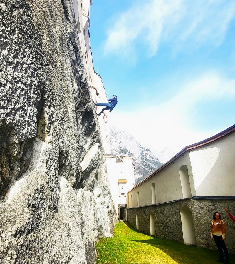 Abseilen Burgmauer Ritterspiele Mittelalter Firmenevent Teambuilding