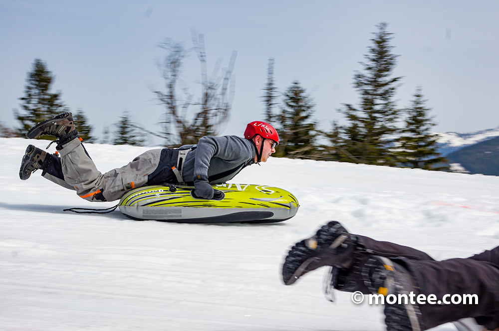 Airboards Schnee Winter Teamevent Idee Fun Olympiade Salzburg