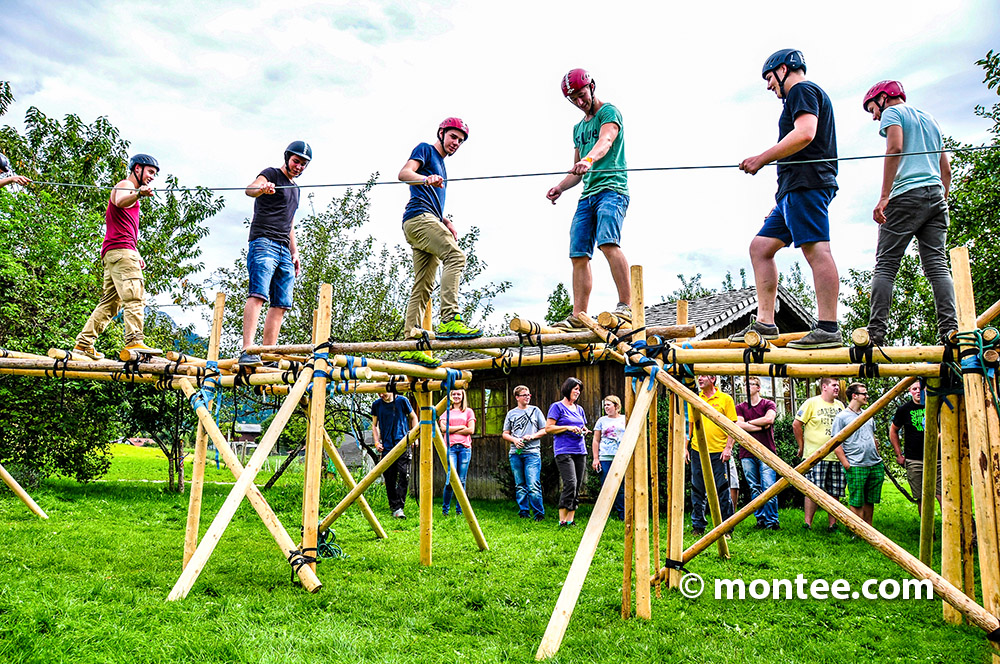 Teambuilding Brückenbau outdoor