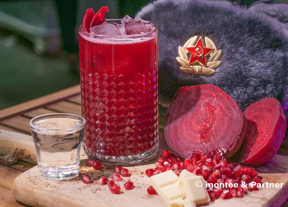 Try out cocktail classics as well as unusual combinations at a virtual workshop