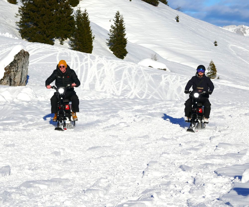 Moonbike in Winterlandschaft 