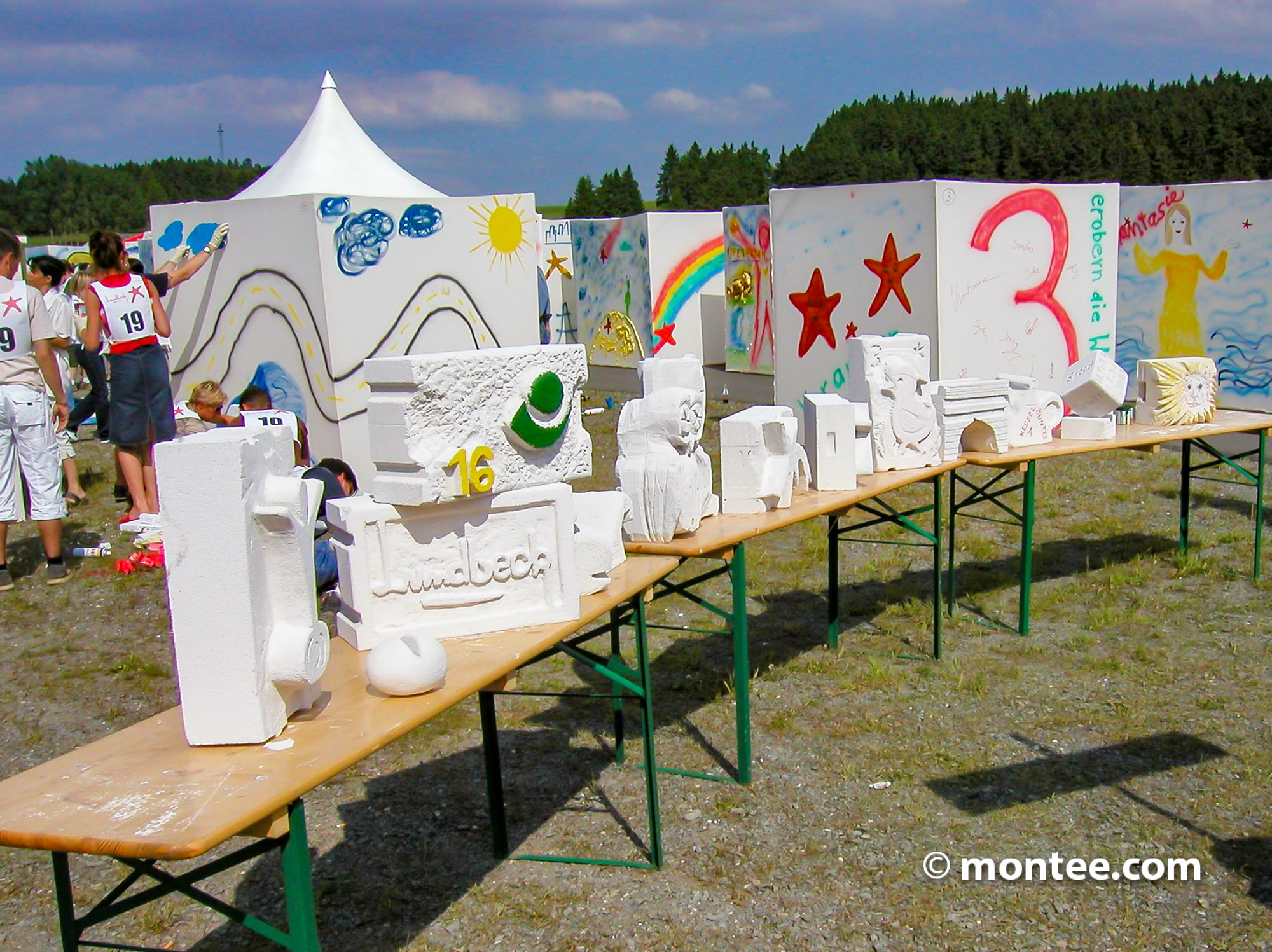 Firmen Skulptur als Ytong Schaumbeton Stein schnitzen – Firmenkunstwerk als Teambuilding