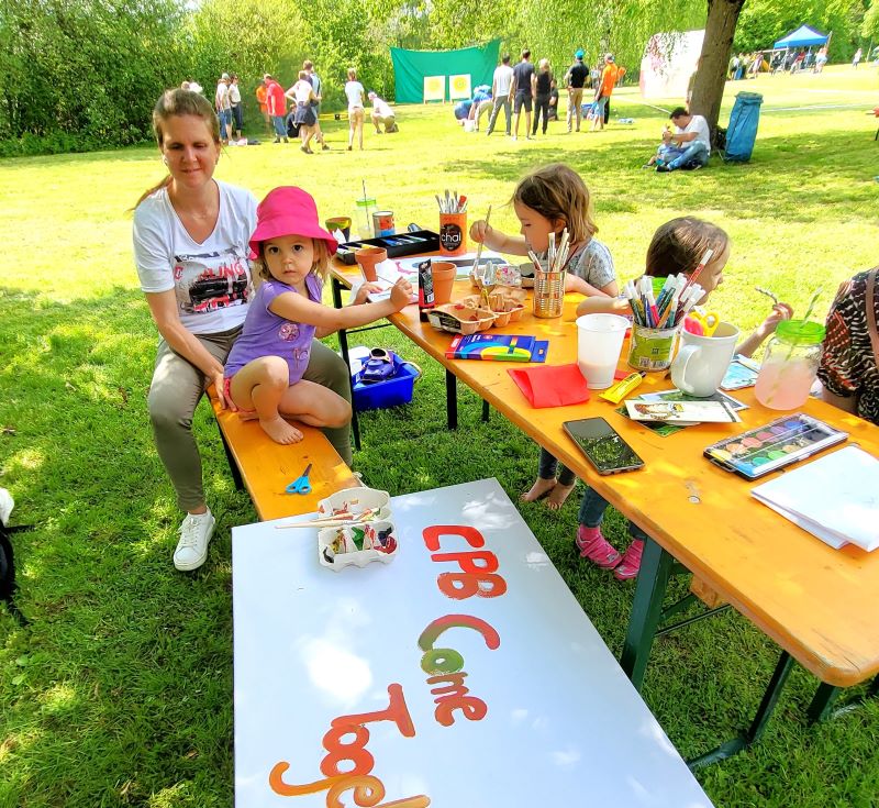 Firmen Sommerfest Ideen Kinder malen  schminken