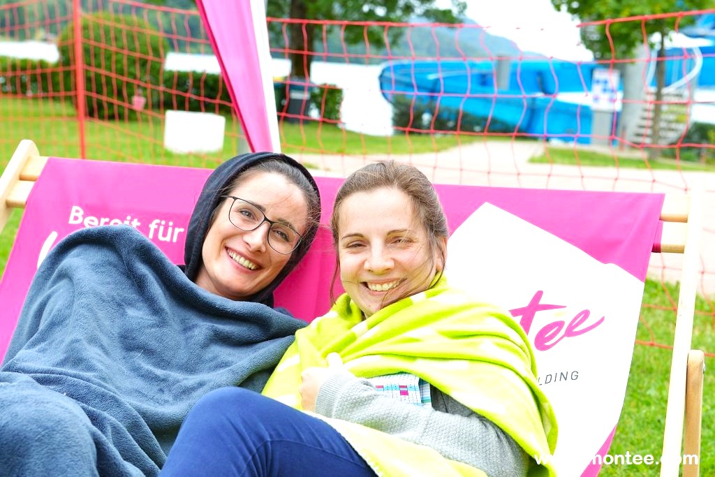Firmen Sommerfest Ideen - chill out area Liegestühle
