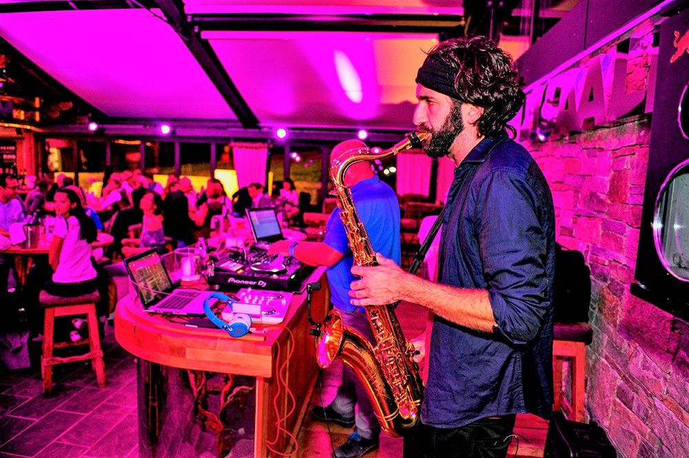 Hüttenabend Loungeparty-Almhütte Skifahren Teamevent Saalbach Teamevent 