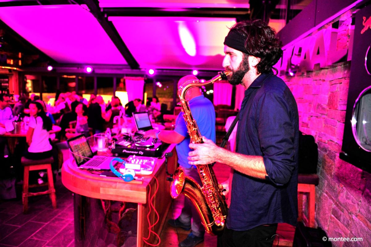 Firmen Sommerfest DJ Party mit live Saxophon