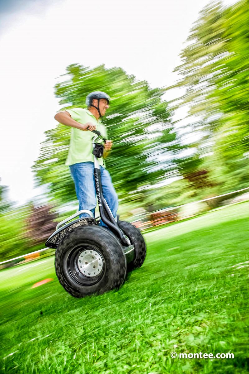 Segway fahrende Mann