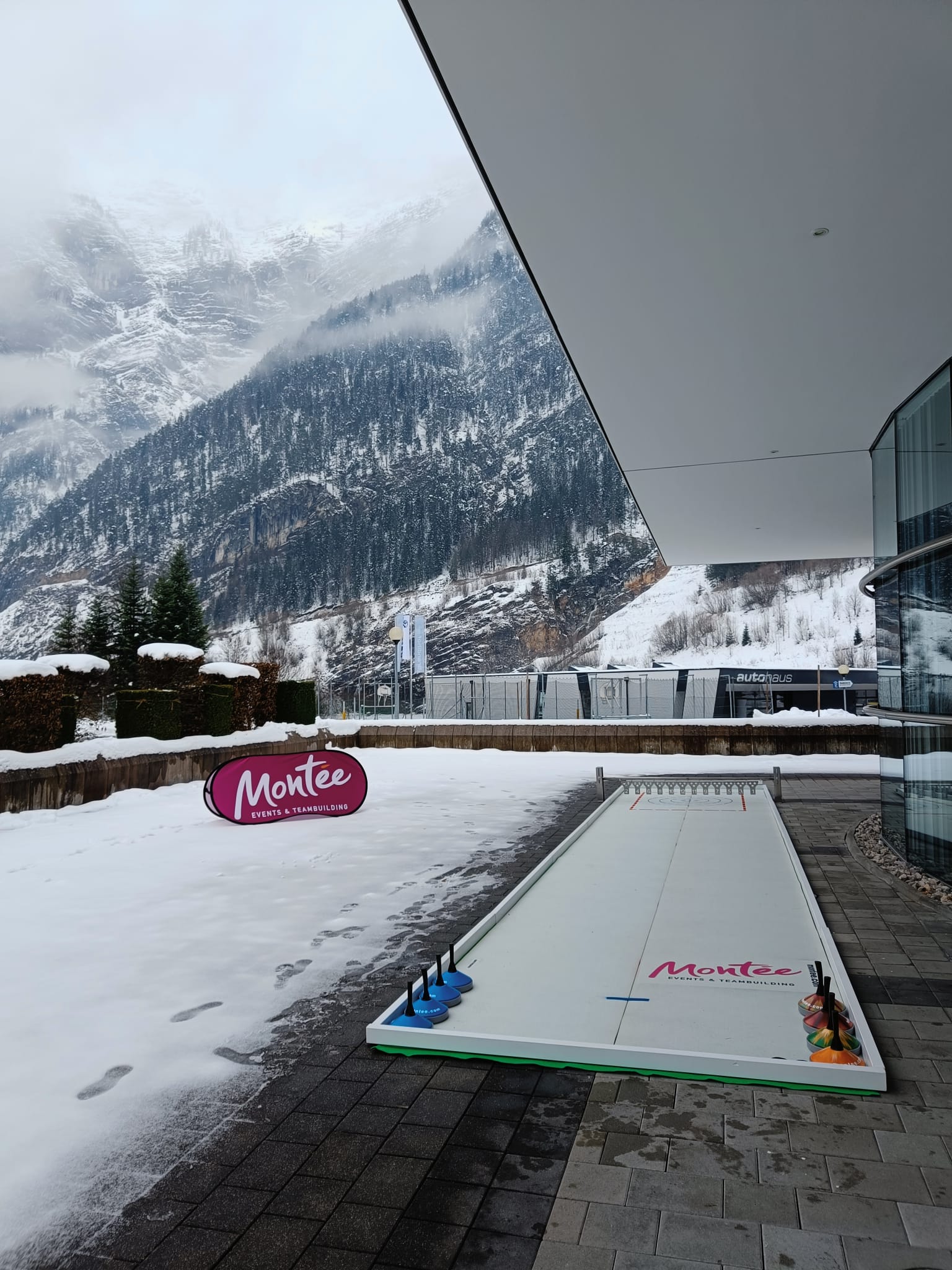 Firmenevent mit ausrollbarer Eisstockbahn