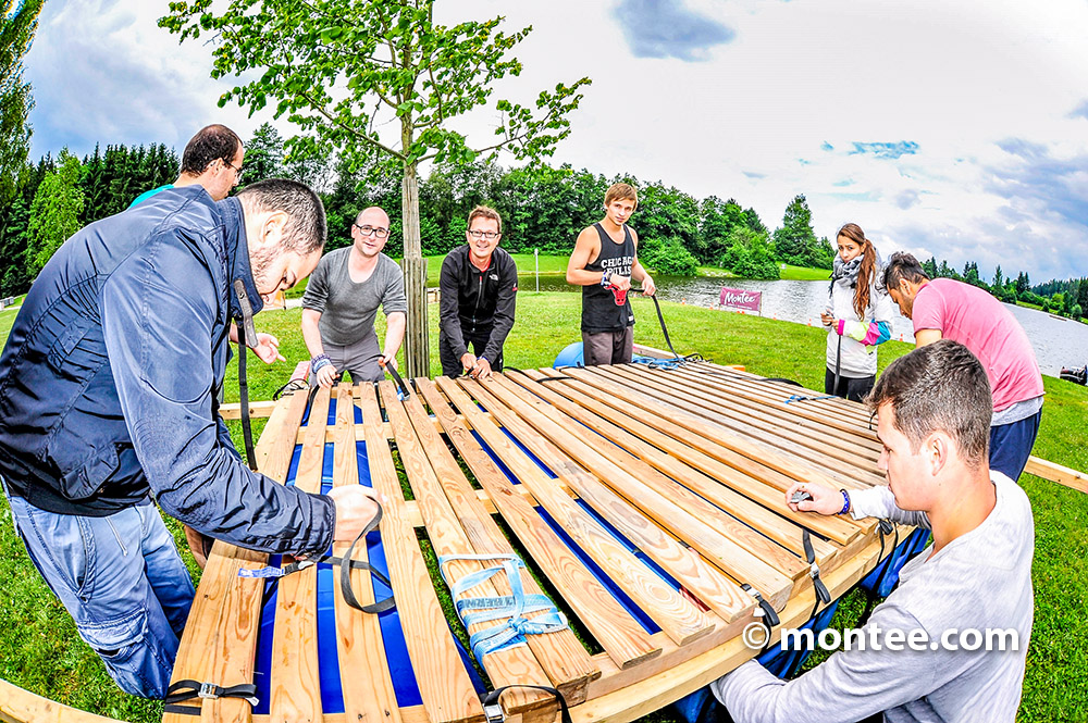 flossbau teamevent event ideen sommer wasser deutschland starnberger see