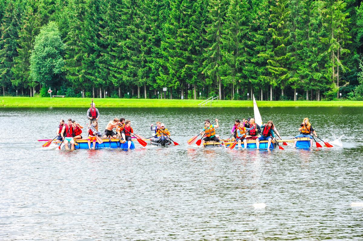 Floßevent - Floßbau Teambuilding