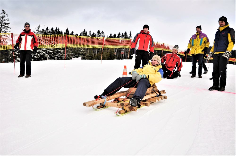 Schlittenbau Teambuilding Snow Event
