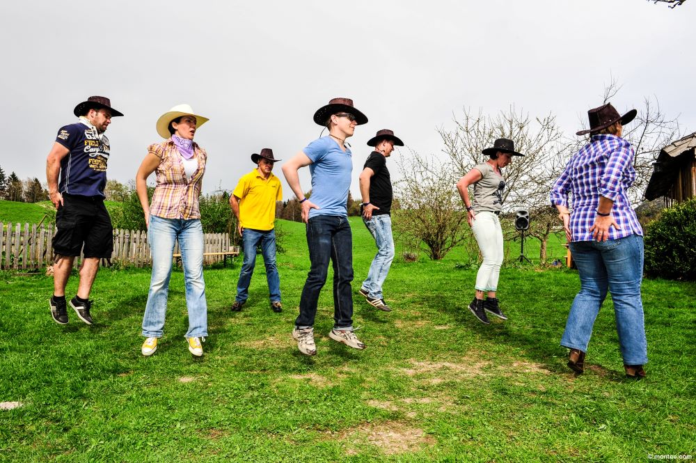 Nach dem Line Dancing Kurs am BBQ-Buffet wieder Kraft tanken.
